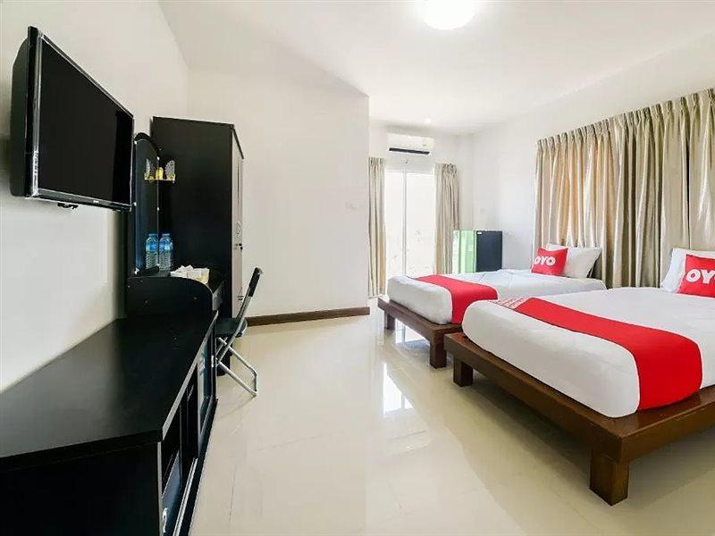Oyo 350 Mae Saeng Place Si Racha Exterior photo